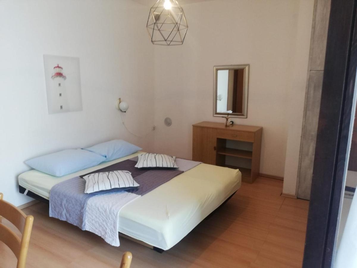 Iva/Sepac 1 Apartment คิร์ก ภายนอก รูปภาพ